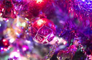Bauble Christmas Decoration  - Mrdidg / Pixabay