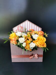 Bouquet Flowers Bouquet In A Box  - DraCat / Pixabay